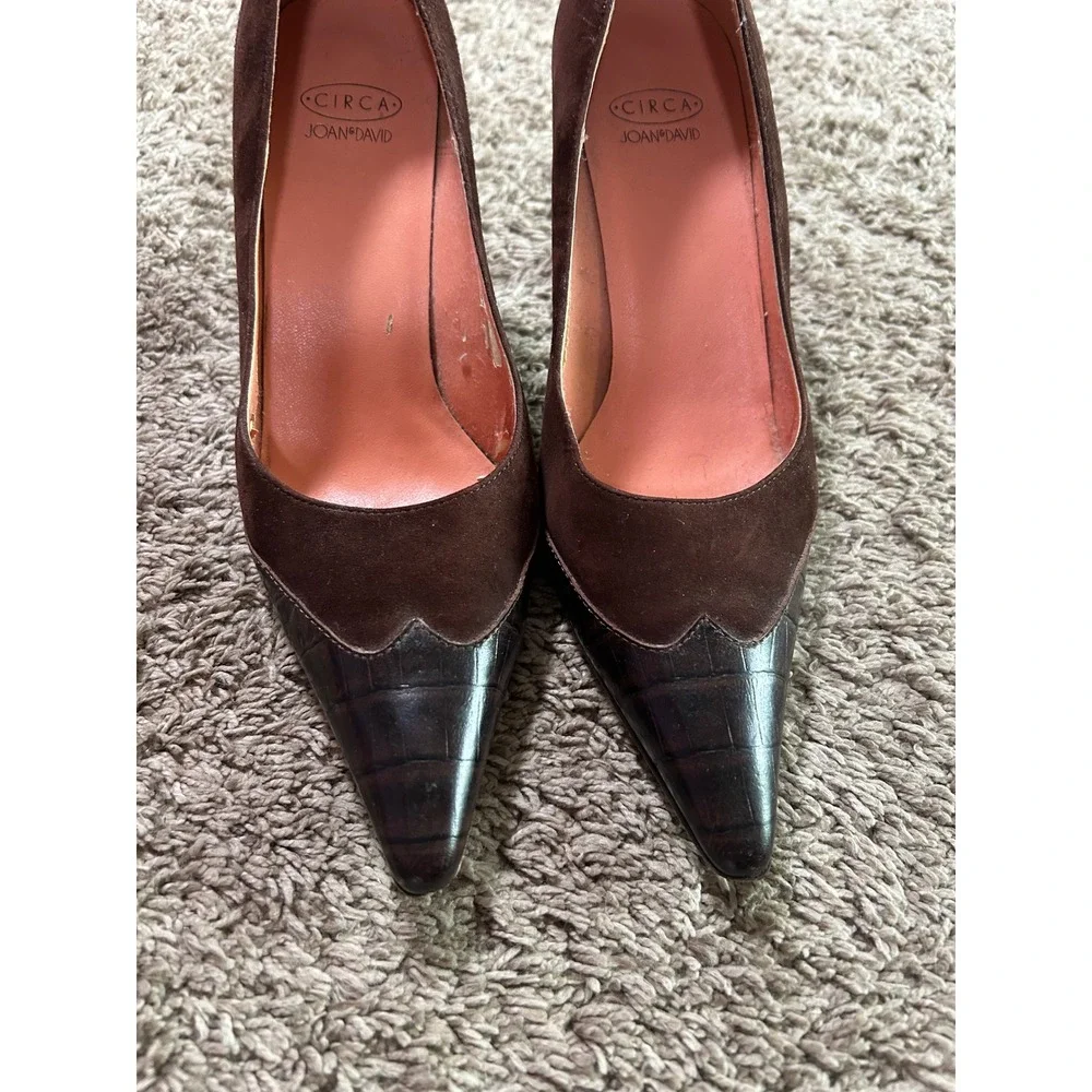 VTG Circa Joan & David Brown Suede Croc Embossed Pointed Toe Pumps Heels 8